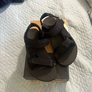 Men’s black Teva universal trail sandal 8